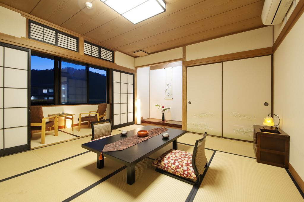Kotobukiso Hotel Shin'onsen Bagian luar foto